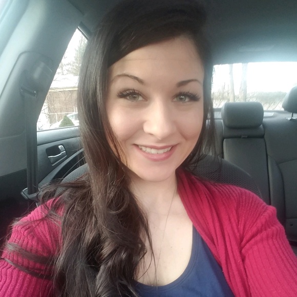 Meet your Posher, Alisha - Picture 1 of 1